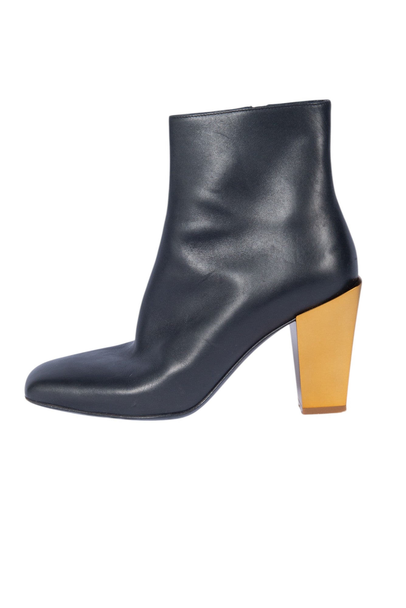 SALVATORE FERRAGAMO Black Leather Teti Boots Size 37