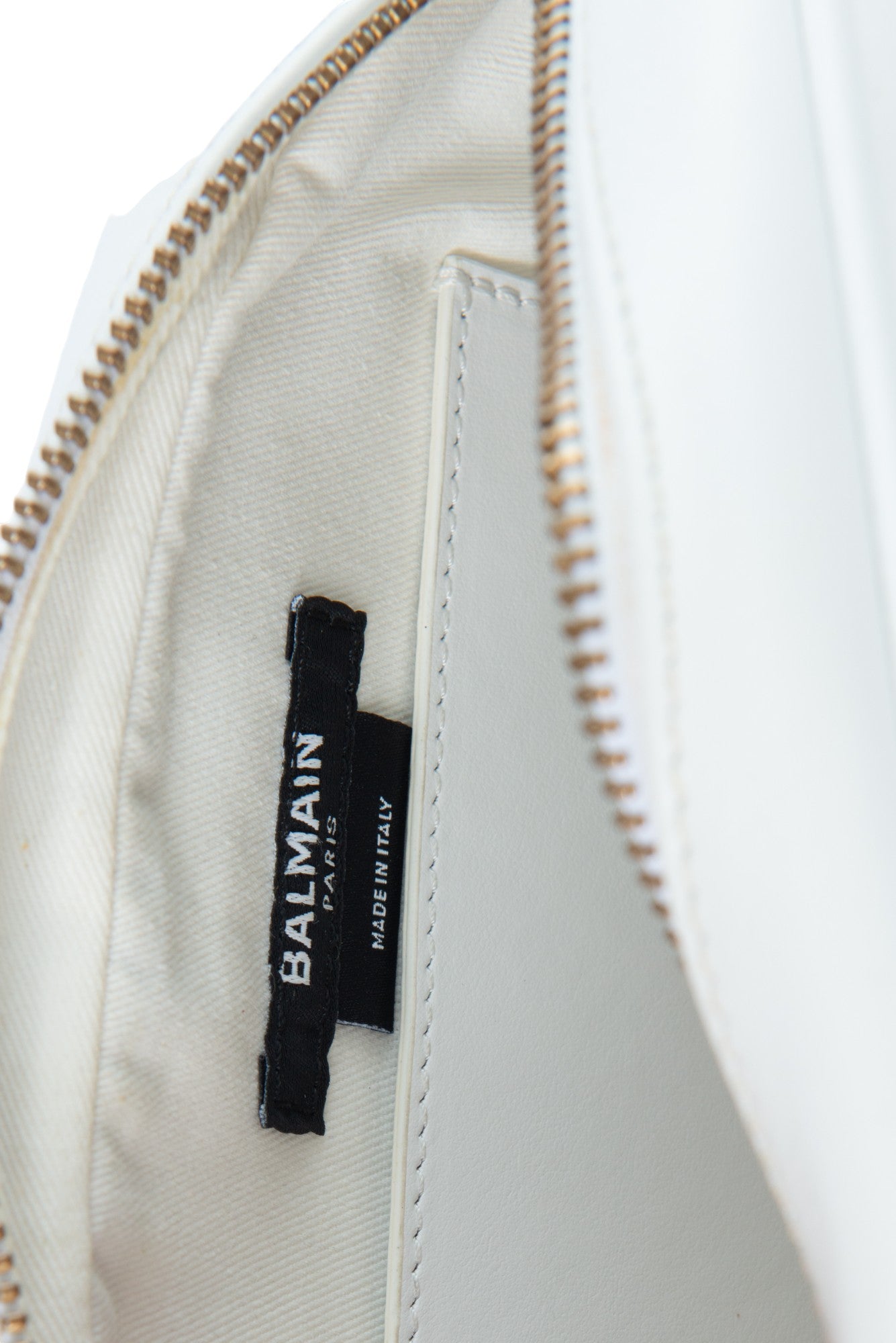 BALMAIN White Gold Plaque Logo Accent Zip Shoulder Bag