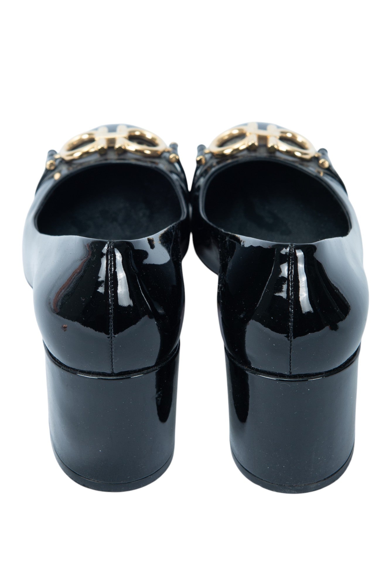 SALVATORE FERRAGAMO Black Patent Leather Gancini Logo Pumps Size 7.5