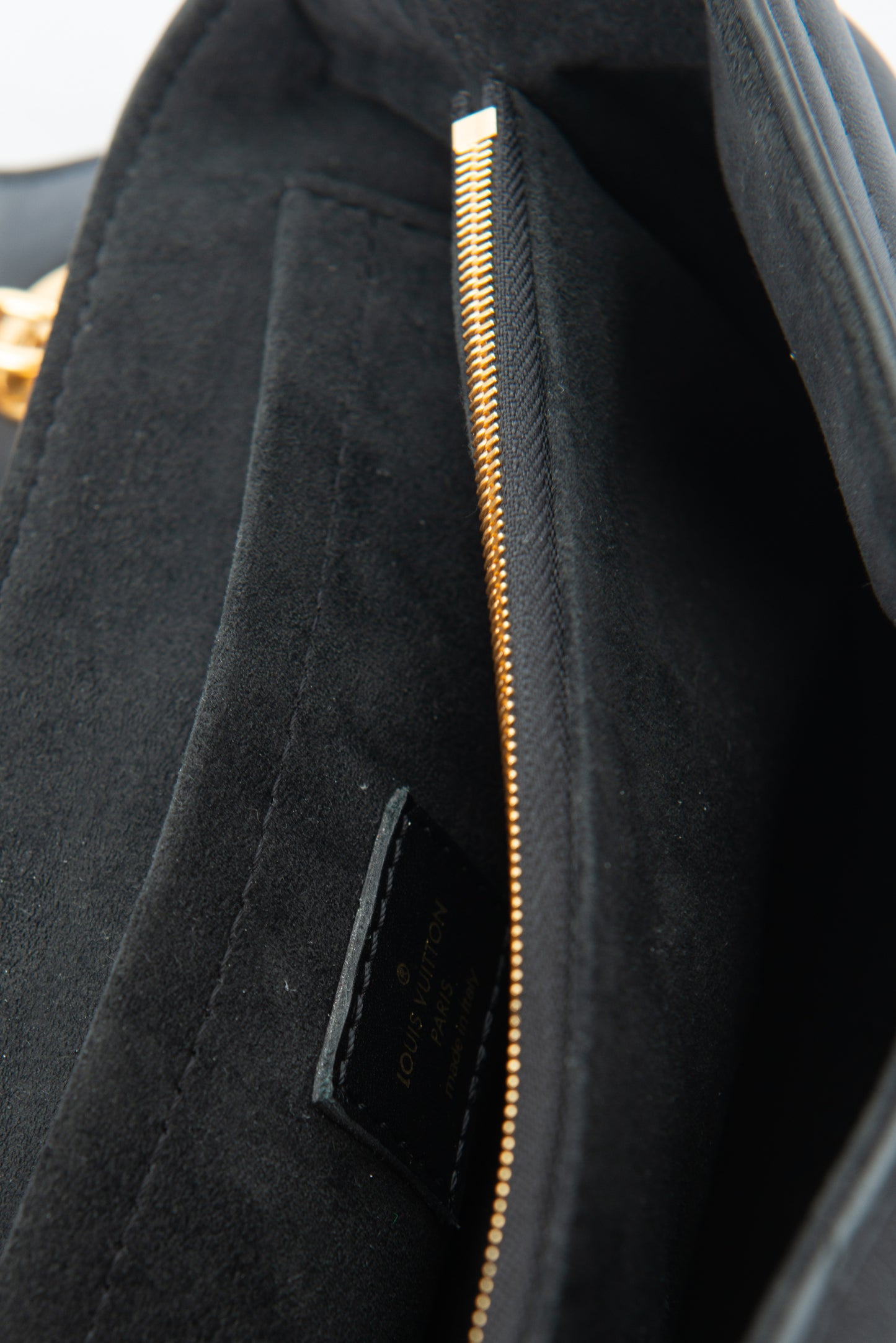 LOUIS VUITTON Black Quilted Leather New Wave Chain Shoulder Bag