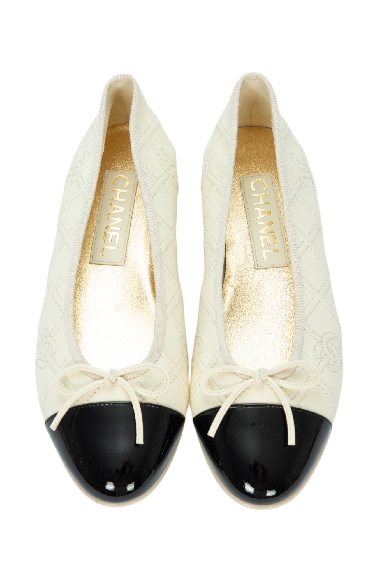 CHANEL White Leather CC Logo Ballet Flats Size 37