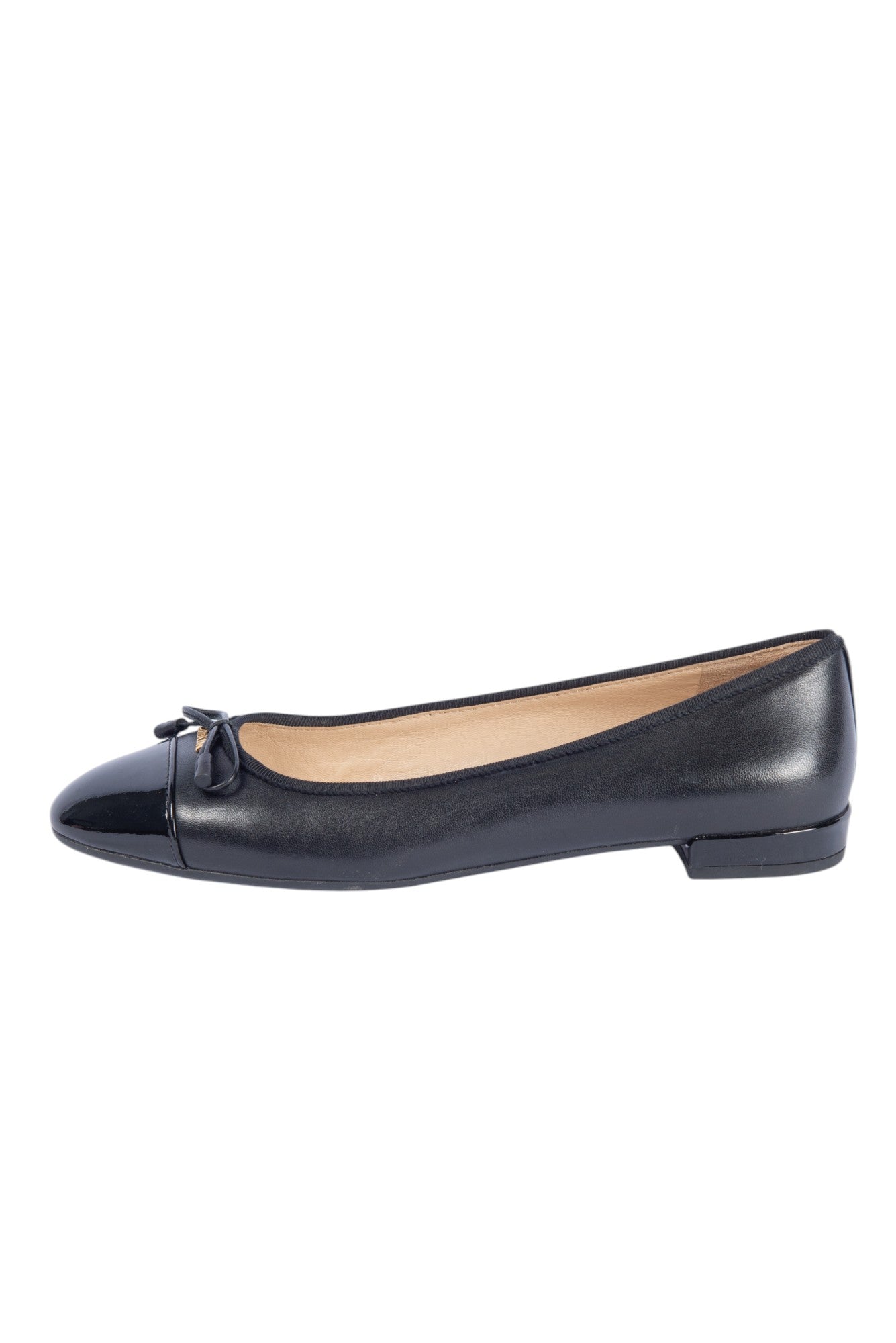 PRADA Black Leather Bow Accent Ballet Flats Size 37