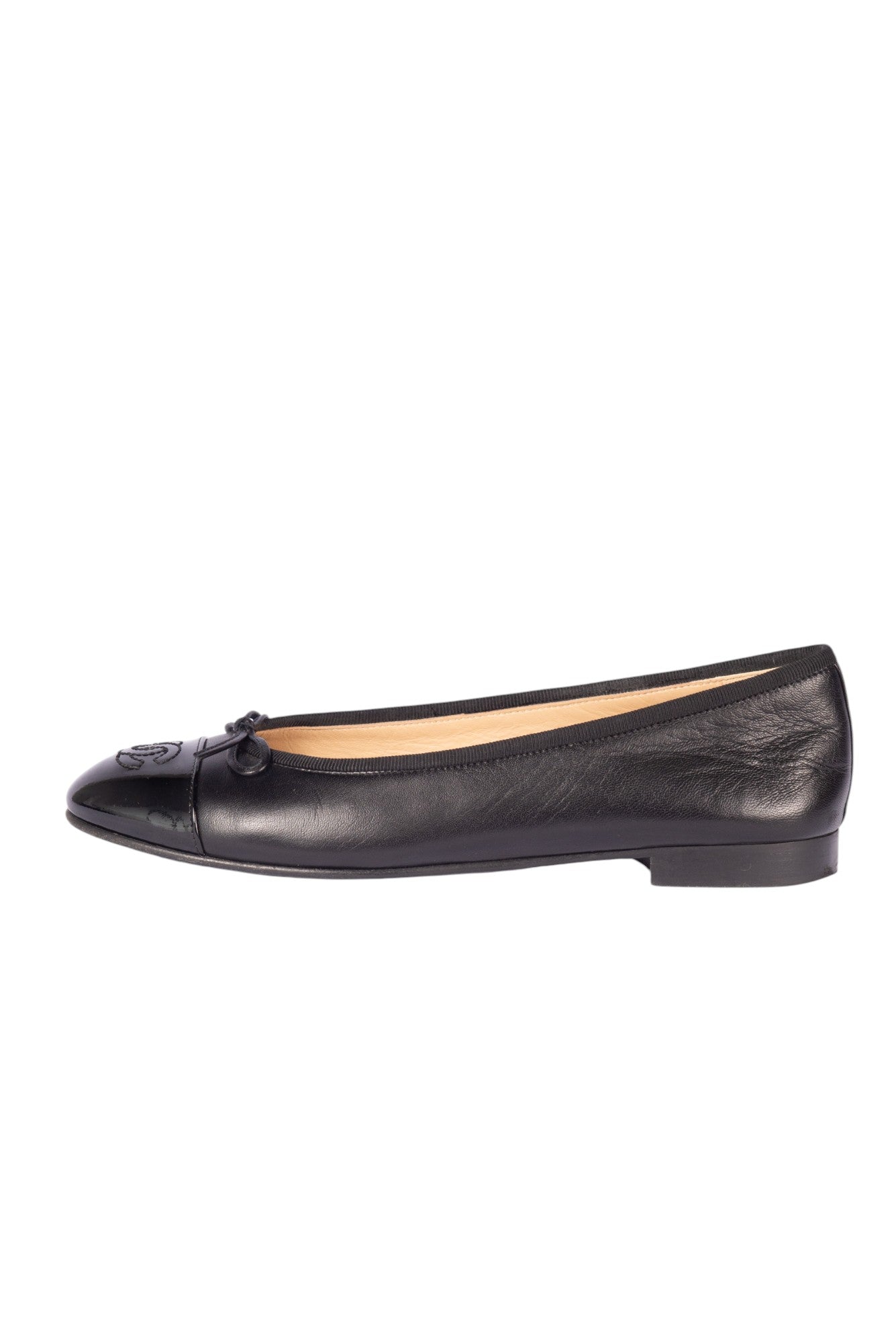 CHANEL Black Leather CC Logo Ballet Flats Size 37.5