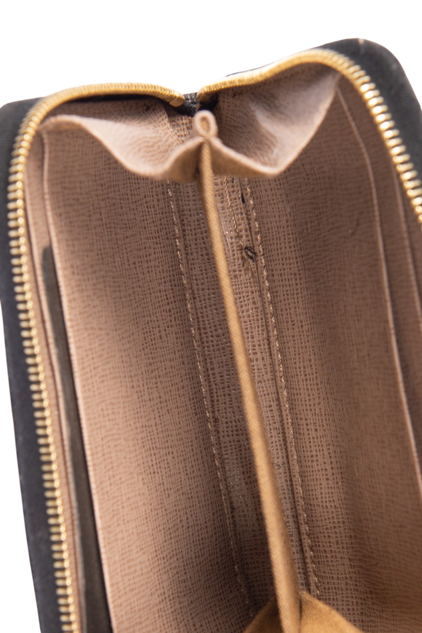 FENDI Black Leather Small Zipper Coin Wallet